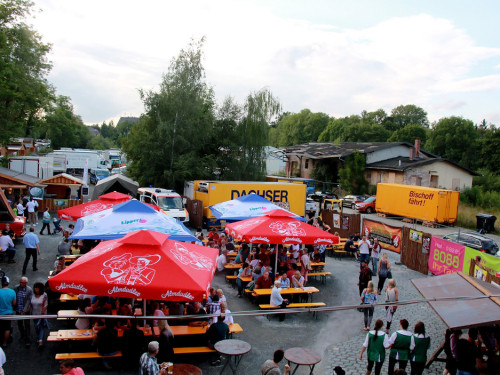 Hofer Volksfest 2016 Tag 1 Freitag Nach dem Umzug  Original Töpener Blasmusik – Foto 58