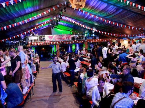 Hofer Volksfest 2016 Tag 1 Freitag Abends Original Töpener Blasmusik – Foto 15