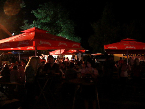 Hofer Volksfest 2016 Tag 1 Freitag Abends Original Töpener Blasmusik – Foto 27