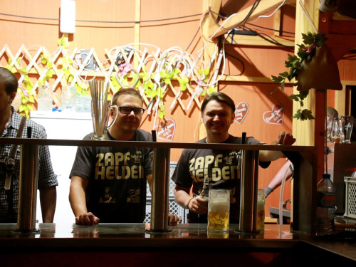 Hofer Volksfest 2016 Tag 1 Freitag Abends Original Töpener Blasmusik – Foto 34