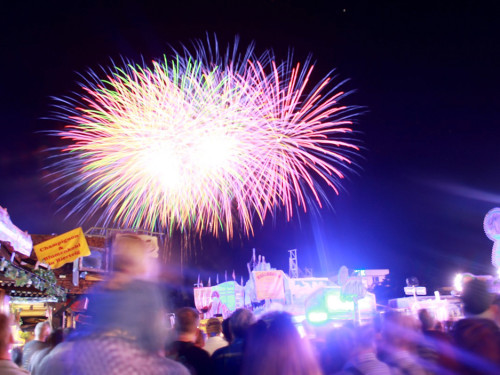 Hofer Volksfest 2016 Tag 2 Samstag EröffnungsFeuerwerk – Foto 9