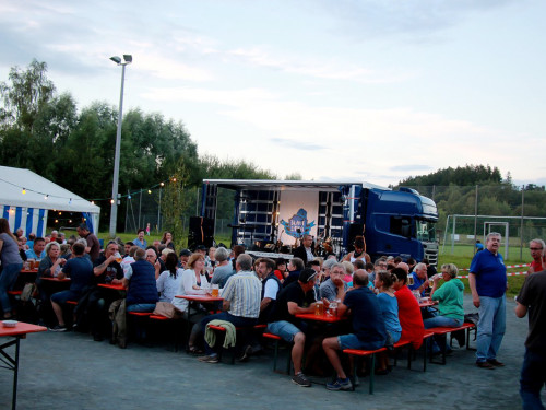 Wiesla Sportfest Sportfest Livemusik Blaue Zipfel – Foto 3