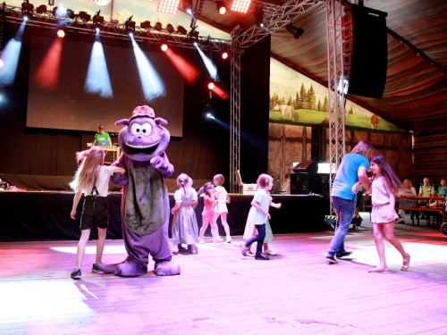 Hofer Volksfest 2016 Tag 3 Sonntag Kinderkonzert Tim Wilhelm – Foto 23