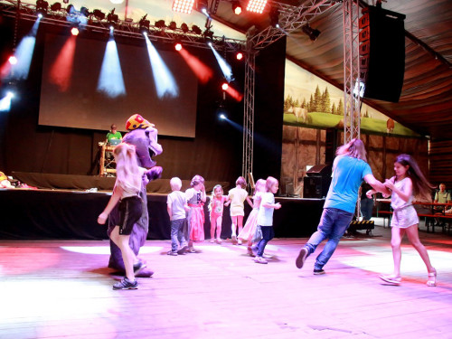 Hofer Volksfest 2016 Tag 3 Sonntag Kinderkonzert Tim Wilhelm – Foto 24