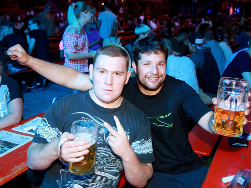 Hofer Volksfest 2016 Tag 3 Sonntag Abends Münchner Zwietracht Festplatz – Foto 18
