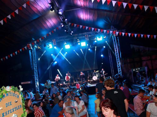 Hofer Volksfest 2016 Tag 3 Sonntag Abends Münchner Zwietracht Festplatz – Foto 22