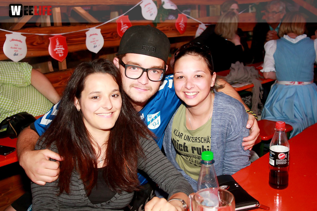 Hofer Volksfest 2016 Tag 3 Sonntag Abends Münchner Zwietracht Festplatz