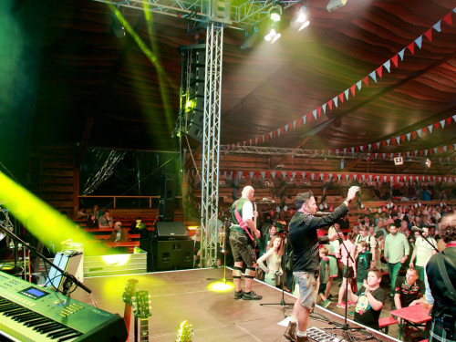 Hofer Volksfest 2016 Tag 3 Sonntag Abends Münchner Zwietracht Festplatz – Foto 43