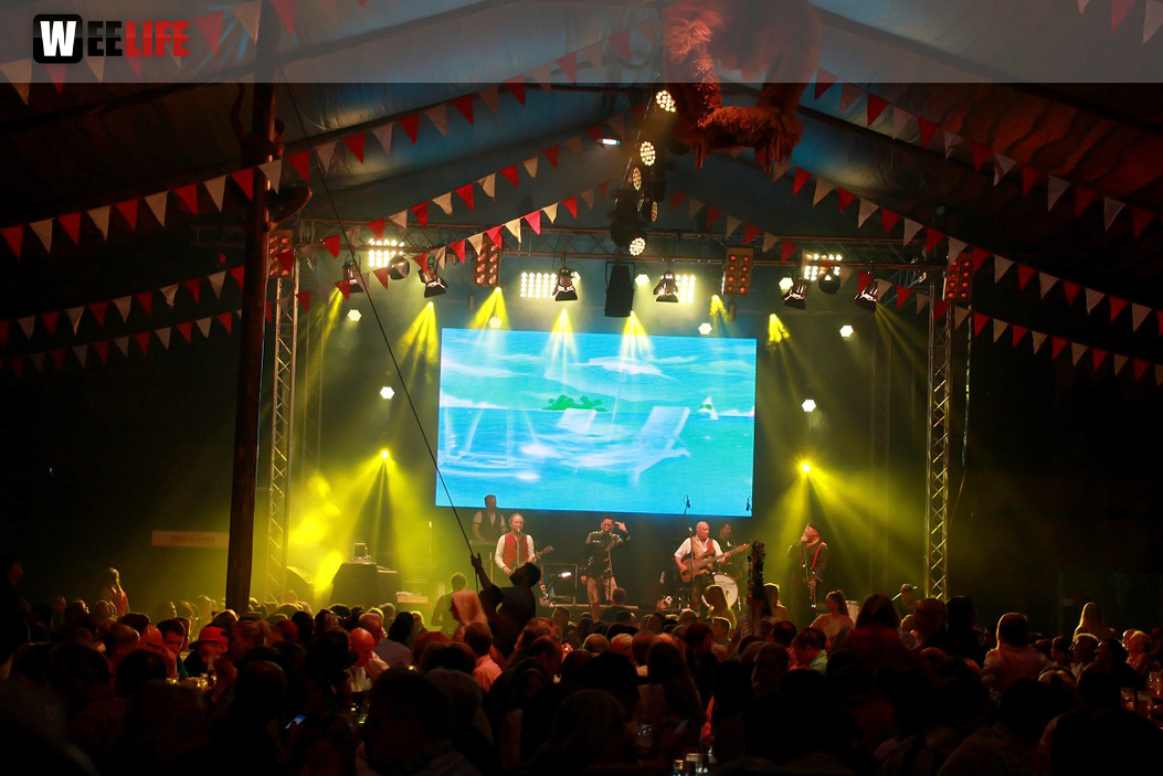 Hofer Volksfest 2016 Tag 3 Sonntag Abends Münchner Zwietracht Festplatz