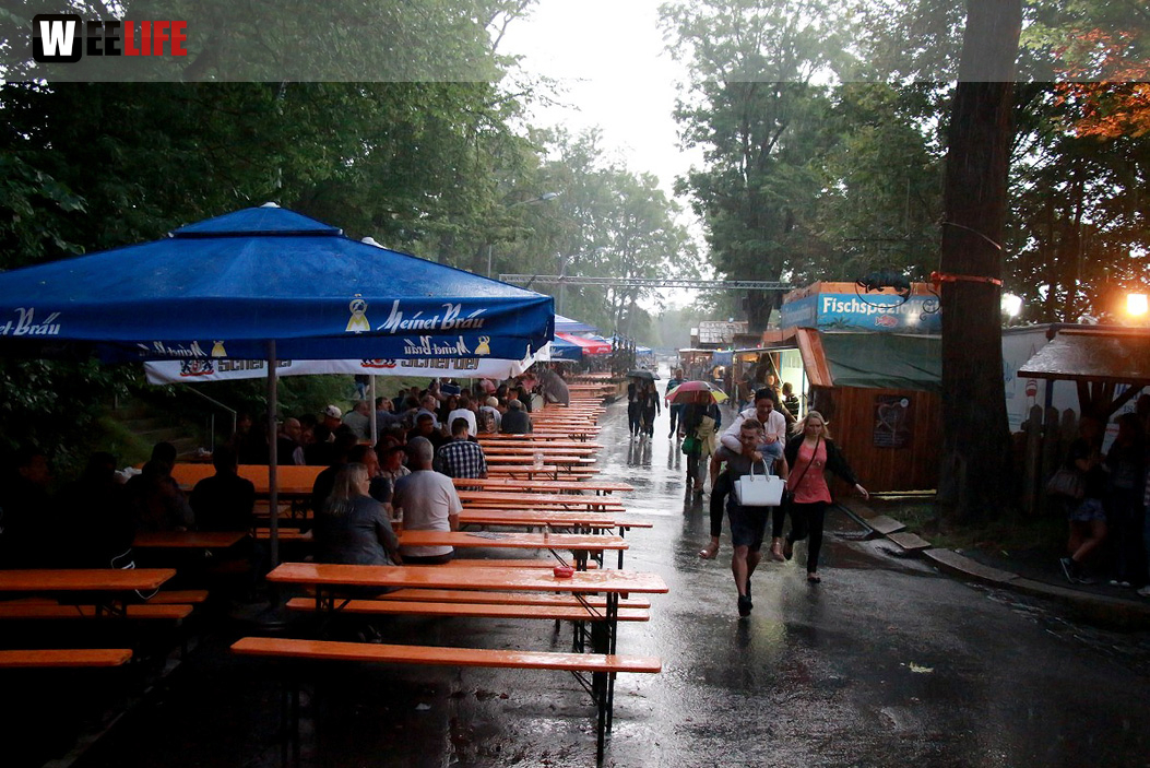 Hofer Volksfest 2016 Tag 3 Sonntag Abends Münchner Zwietracht Festplatz