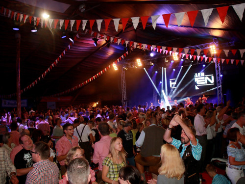 Hofer Volksfest 2016 Tag der Sparkasse Isartaler Hexen – Foto 21