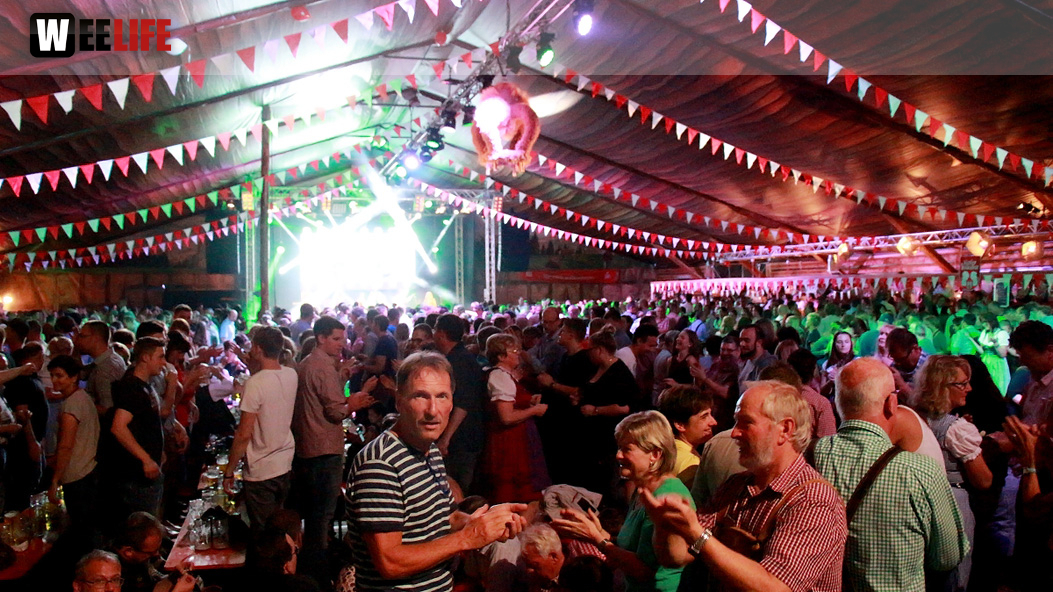 Hofer Volksfest 2016 Tag der Sparkasse Isartaler Hexen