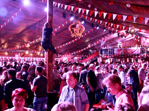 Hofer Volksfest 2016 Tag der Sparkasse Isartaler Hexen – Foto 43
