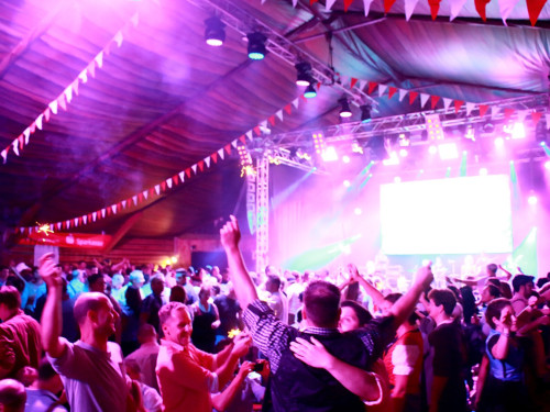 Hofer Volksfest 2016 Tag der Sparkasse Isartaler Hexen – Foto 133