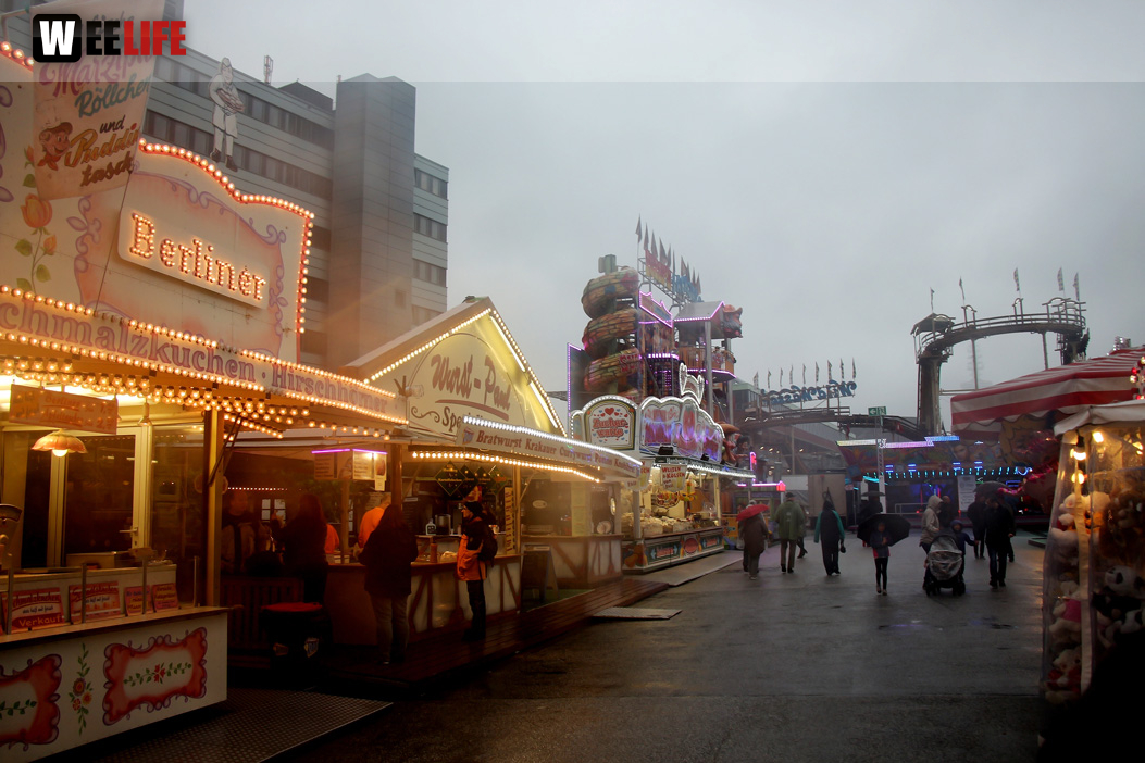 Hamburger Dom Abends 11.8.2016