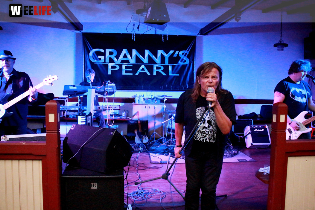 Granny\'s Pearl LIVE