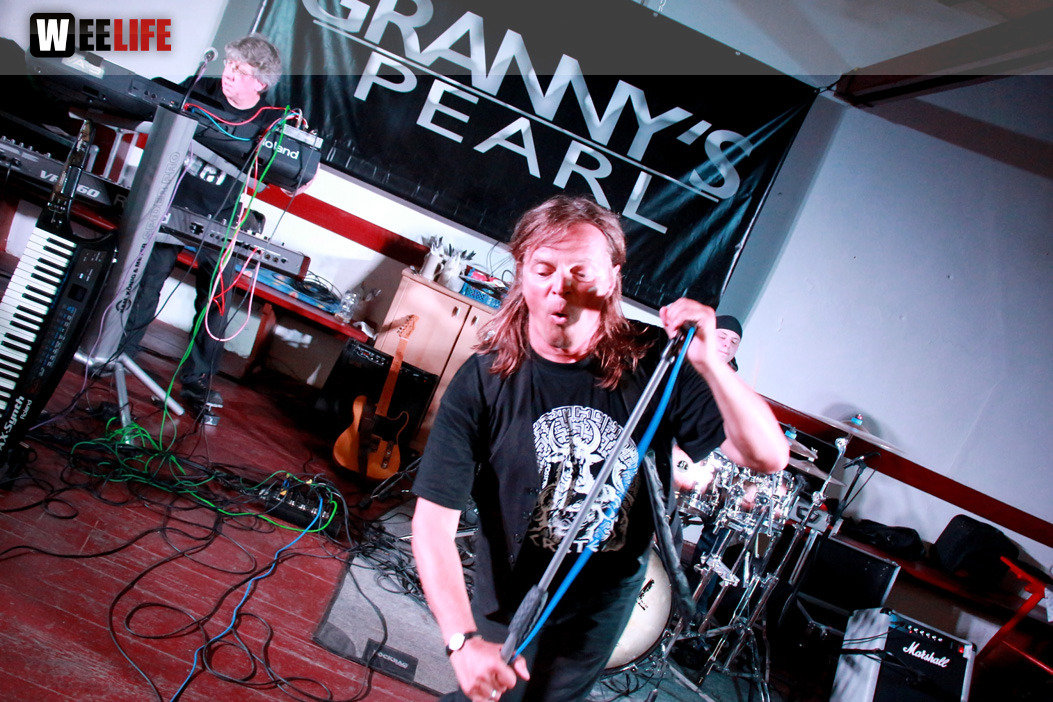 Granny\'s Pearl LIVE