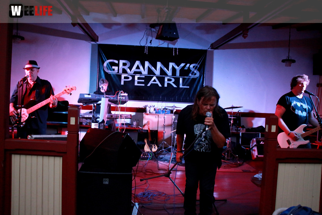 Granny\'s Pearl LIVE