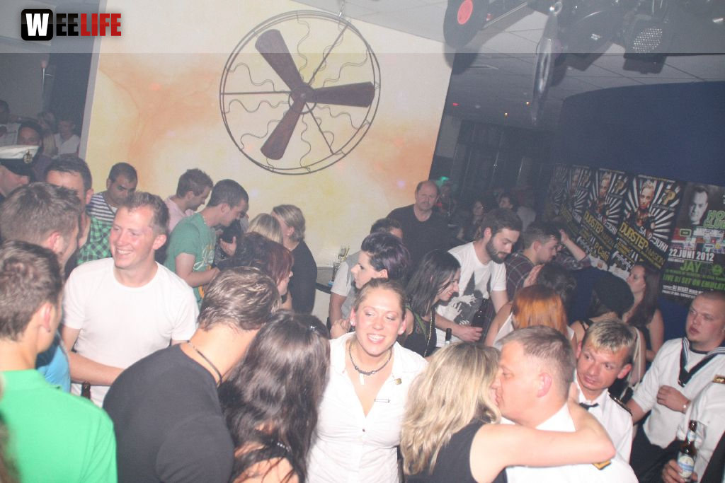 100 Friends | Funky Vibes
