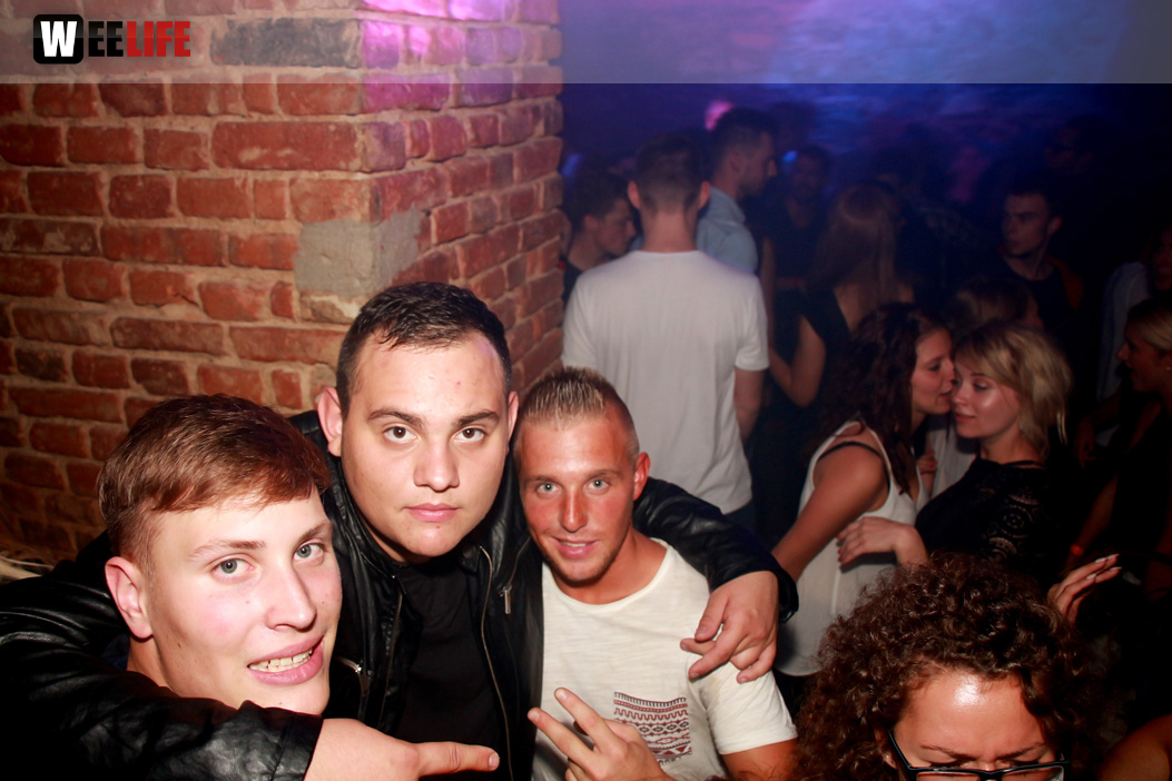 Black Base mit DJs Kingsize, MX