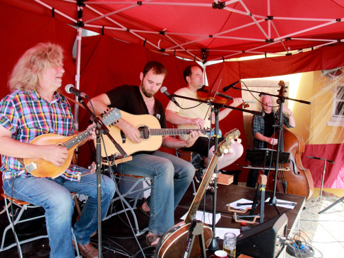 Sommerfest Folkclub Isaar mit Seldom Sober Company,Baharya, Sonia – Foto 25