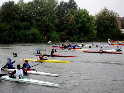 Int. HofRegatta im Kanu-Sprint – Foto 23