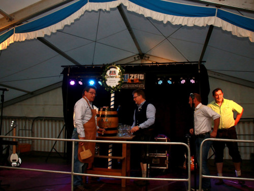 Festeröffnung mit Festanstich Stefan Müller 1. Gattendorfer Oktoberfestla – Foto 21