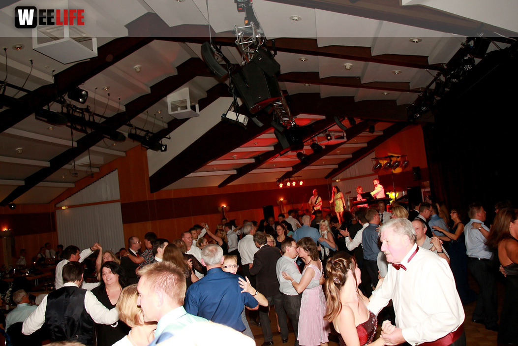 Schwarzweiß Ball mit Pina Colada
