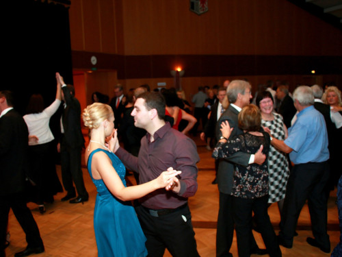 Schwarzweiß Ball mit Pina Colada – Foto 5