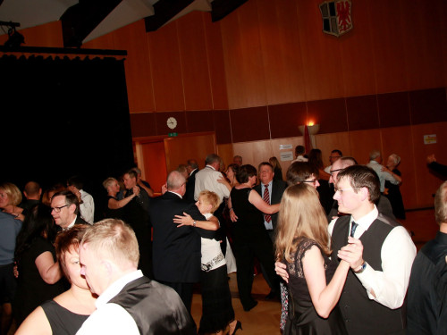 Schwarzweiß Ball mit Pina Colada – Foto 8