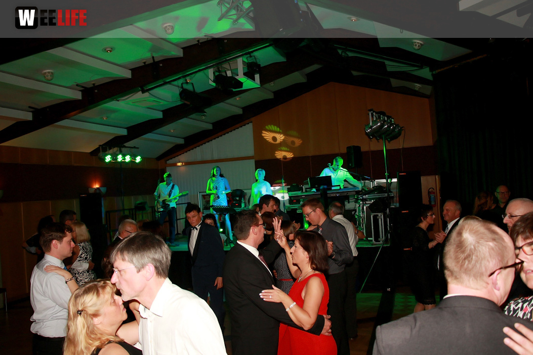 Schwarzweiß Ball mit Pina Colada
