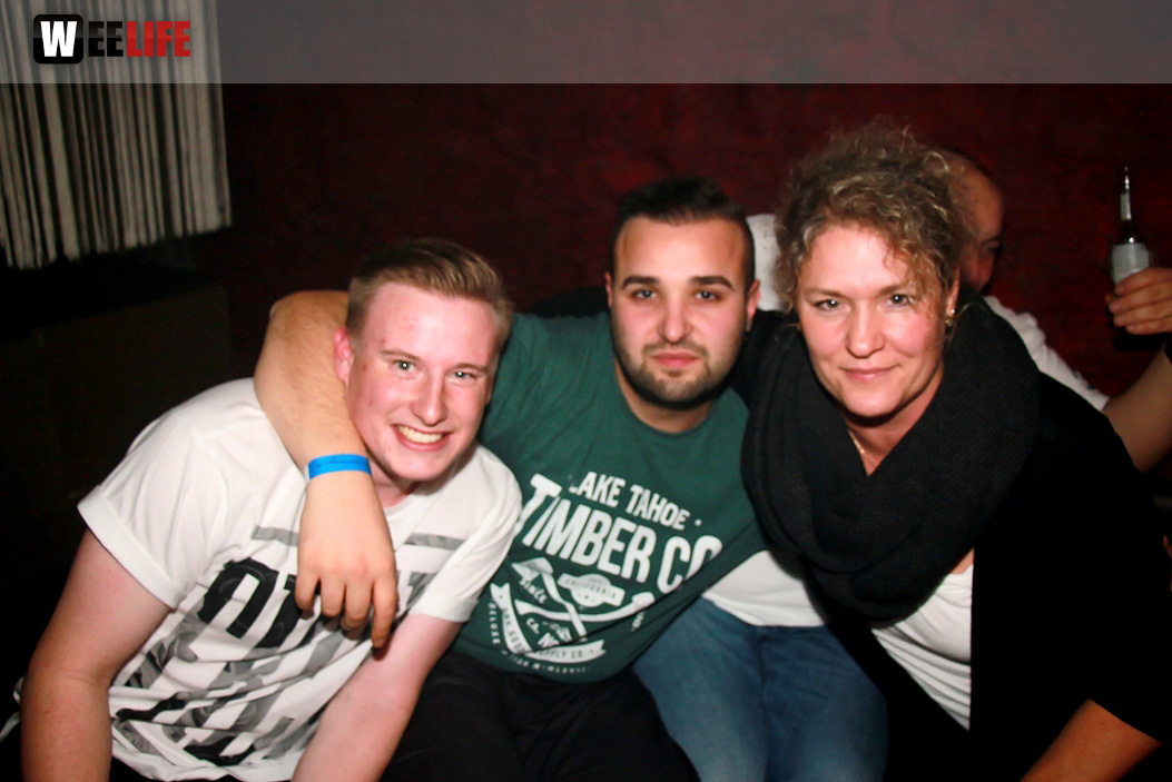 Black Base mit DJs Baxter, Sickboy