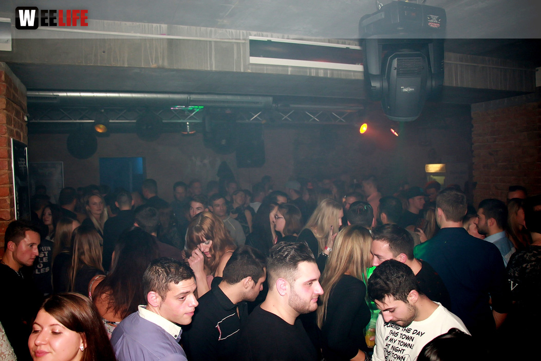 Black Base mit DJs Baxter, Sickboy