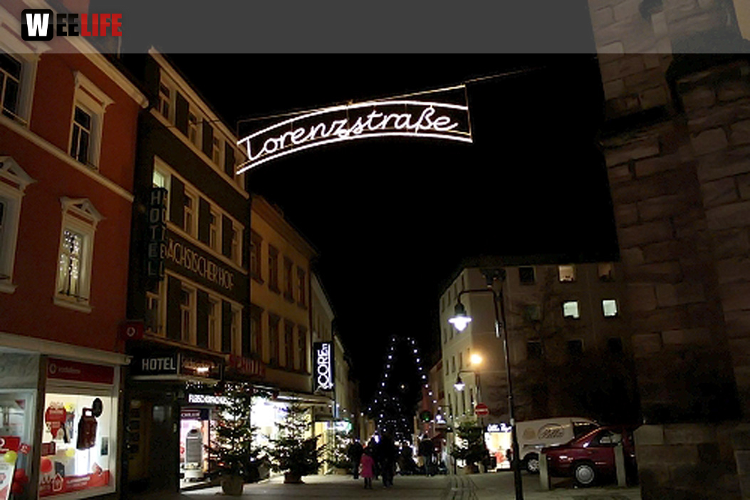 Weihnachtsmarkt mit Feuerkünstler Chariash