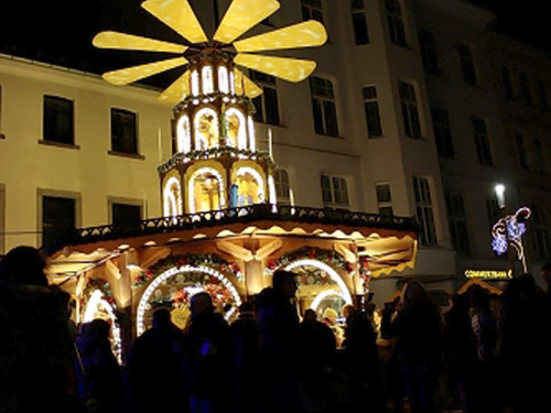 Weihnachtsmarkt mit Feuerkünstler Chariash – Foto 4