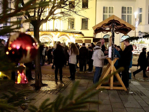 Weihnachtsmarkt mit Feuerkünstler Chariash – Foto 5