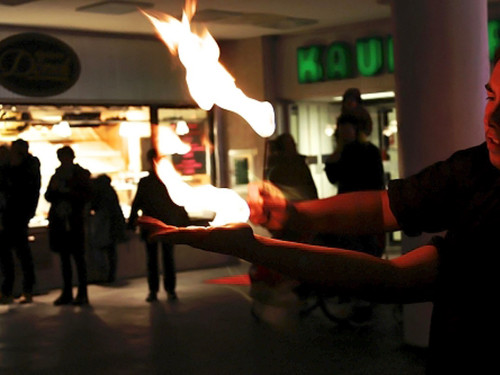 Weihnachtsmarkt mit Feuerkünstler Chariash – Foto 23