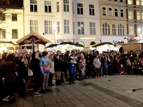 Weihnachtsmarkt mit Feuerkünstler Chariash – Foto 56