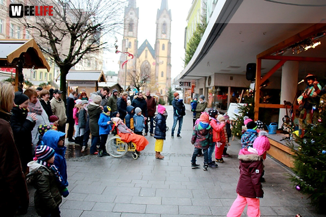 Hofer Weihnachtsmarkt  Rodscha aus Kambodscha 18.12.16