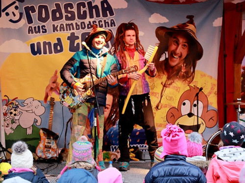 Hofer Weihnachtsmarkt  Rodscha aus Kambodscha 18.12.16 – Foto 17