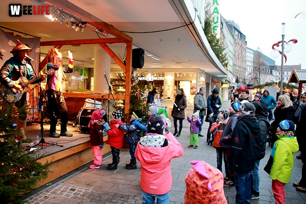 Hofer Weihnachtsmarkt  Rodscha aus Kambodscha 18.12.16