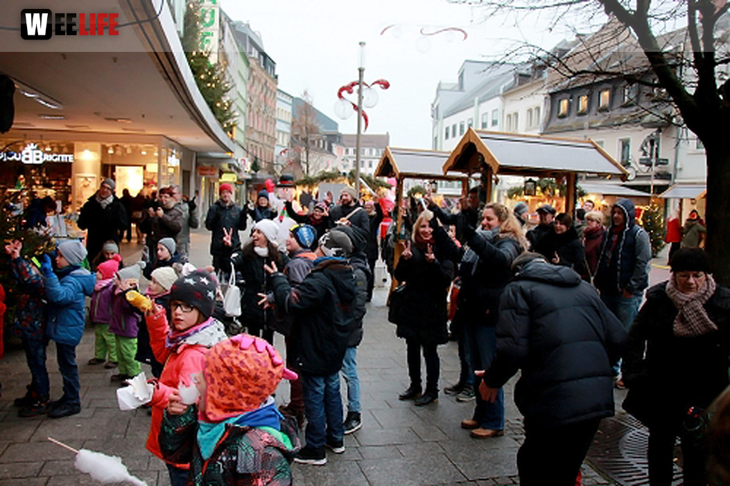 Hofer Weihnachtsmarkt  Rodscha aus Kambodscha 18.12.16