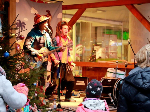 Hofer Weihnachtsmarkt  Rodscha aus Kambodscha 18.12.16 – Foto 48