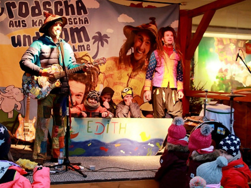 Hofer Weihnachtsmarkt  Rodscha aus Kambodscha 18.12.16 – Foto 50