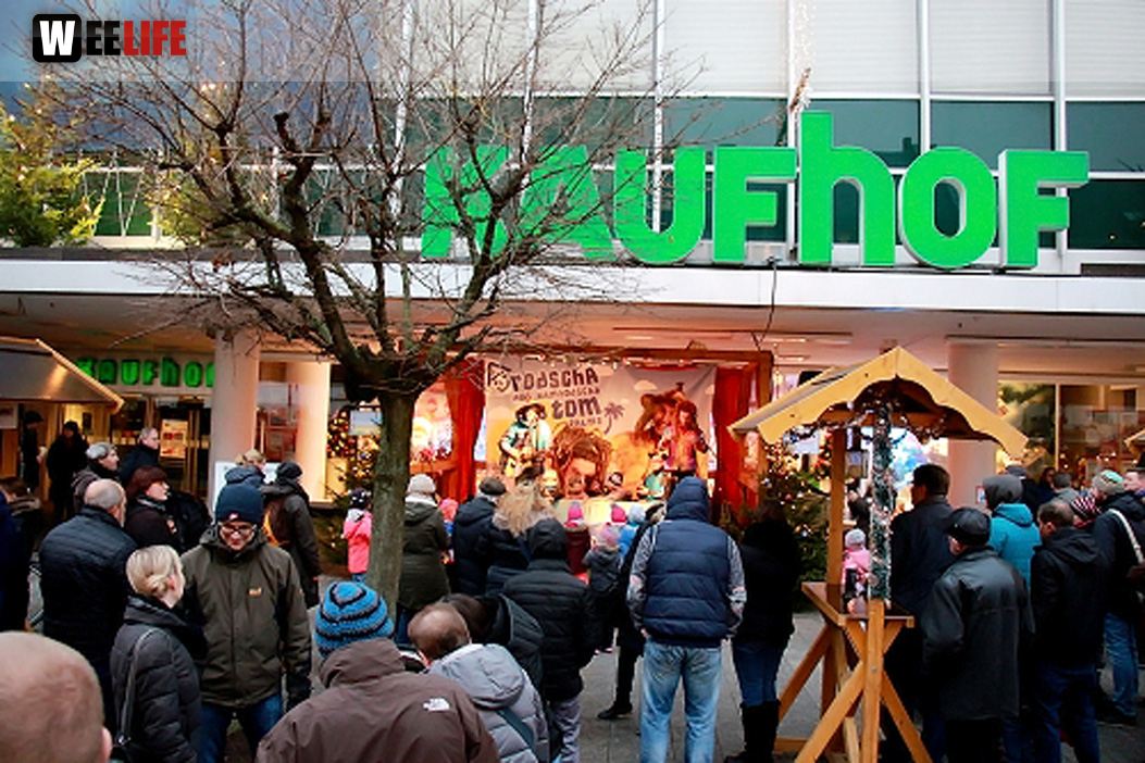 Hofer Weihnachtsmarkt  Rodscha aus Kambodscha 18.12.16