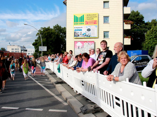 Zuschauer Volksfestumzug Hofer Volksfest 2017 – Foto 181