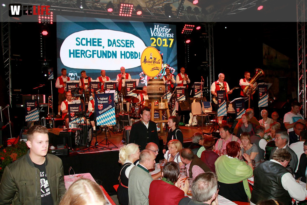 Auftakt mit der Original Töpener Blasmusik Hofer Volksfest 2017
