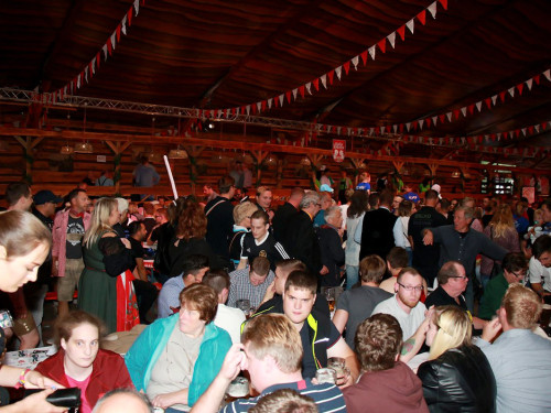 Auftakt mit der Original Töpener Blasmusik Hofer Volksfest 2017 – Foto 17