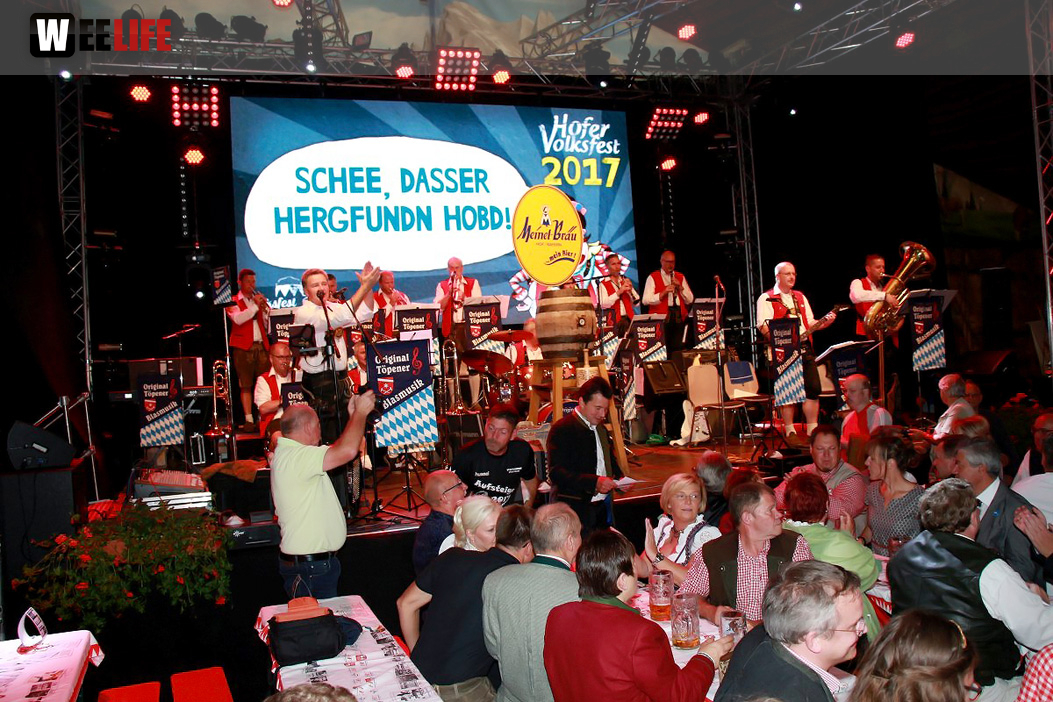 Auftakt mit der Original Töpener Blasmusik Hofer Volksfest 2017