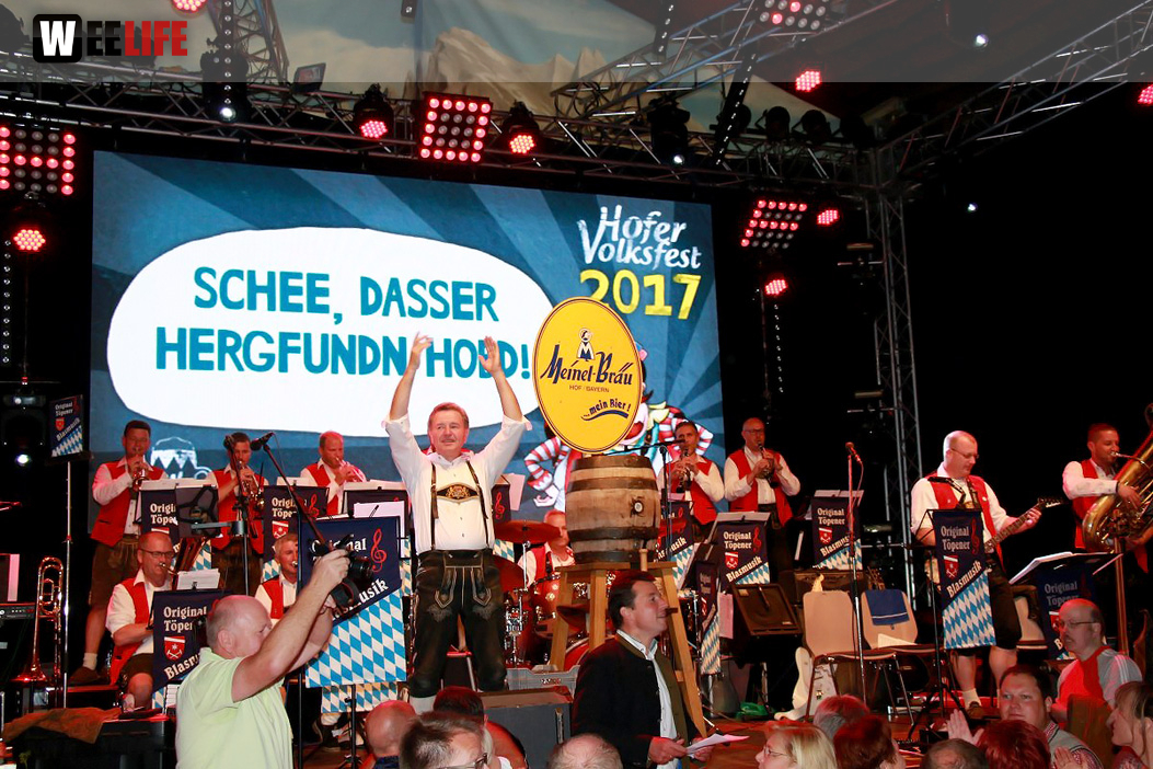 Auftakt mit der Original Töpener Blasmusik Hofer Volksfest 2017